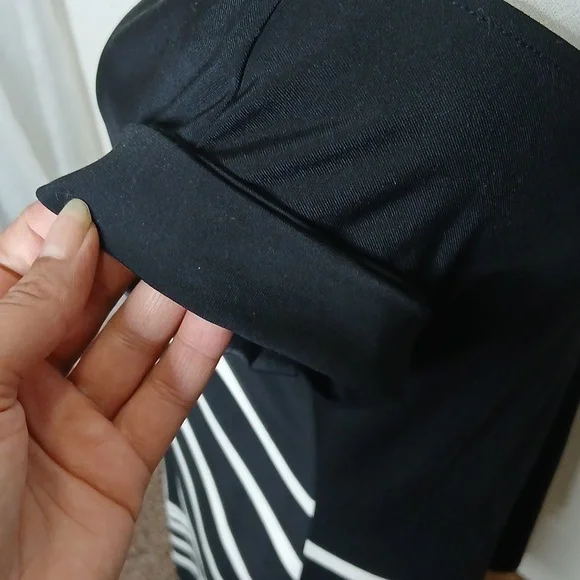 BCBG Maxazria black & white abstract midi dress size Small - Picture 9 of 15